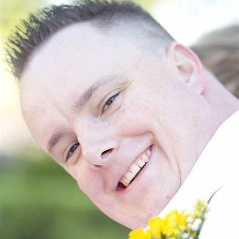 Mike Larios headshot
